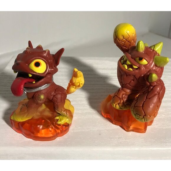 Skylanders Giant Bundle Hot Dog and Eruptor Activision Toys 2012 - Picture 4 of 6